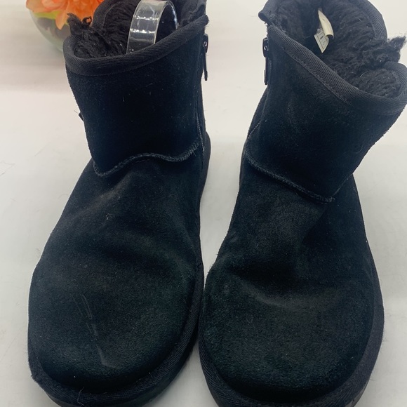 Koolabura by UGG short Black Suede Shearling Boots with Bow Size 5 BAB3927F - Picture 10 of 10